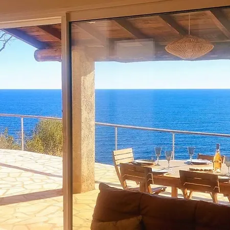 Villa A Fautea, 8 Pers, Piscine Chauffee, Pieds Dans L'eau *