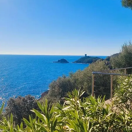 Villa A Fautea, 8 Pers, Piscine Chauffee, Pieds Dans L'eau