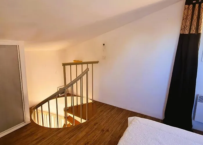 A Fautea, 8 Pers, Piscine Chauffee, Pieds Dans L'eau Vila *